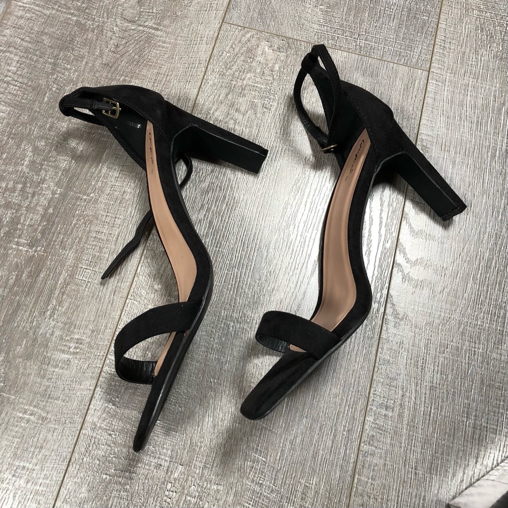 Qupid Women’s Heels Size 10 Color Black - Picture 6 of 8